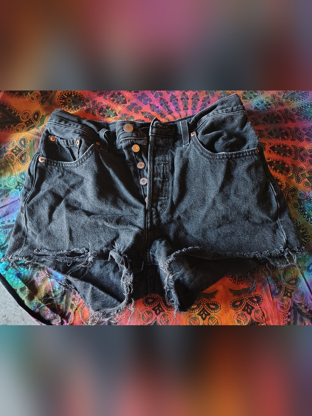 Women's Levi's 501 Cutoffs W28
